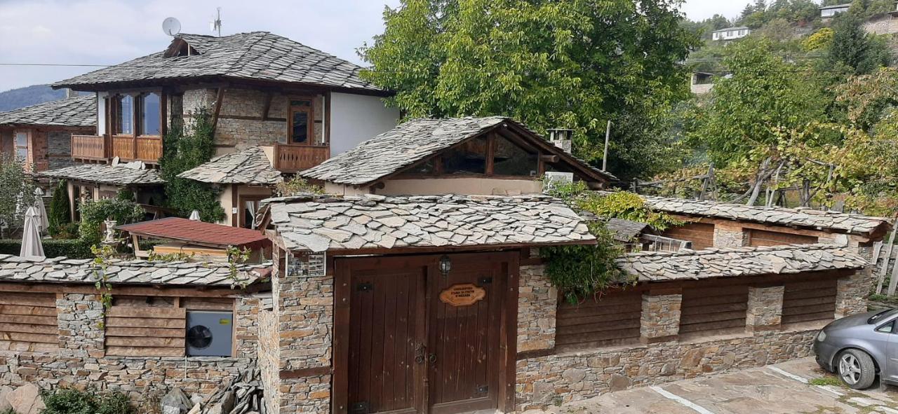 Семеен Хотел Скендерова Къща Lesten Kültér fotó